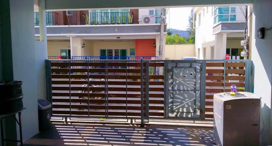 For rent and for sale 5 bedrooms townhouse in Mueang Phuket, Phuket
