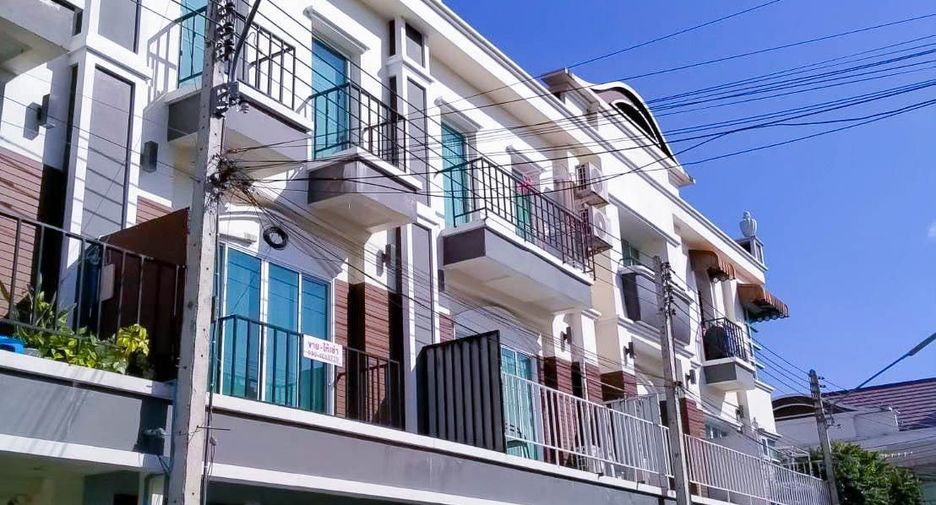 For rent and for sale 5 bedrooms townhouse in Mueang Phuket, Phuket