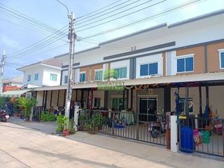 For sale 4 bedrooms townhouse in Phra Samut Chedi, Samut Prakan