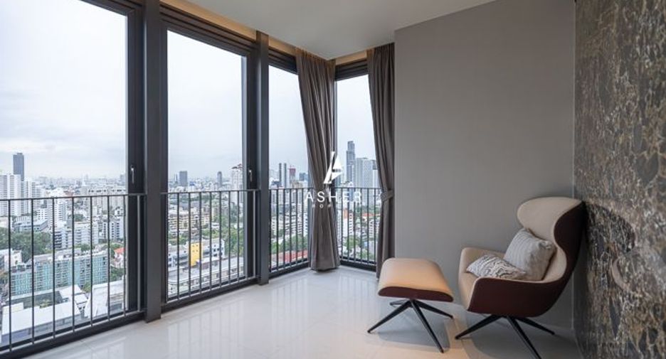 For rent 2 bedrooms condo in Khlong Toei, Bangkok