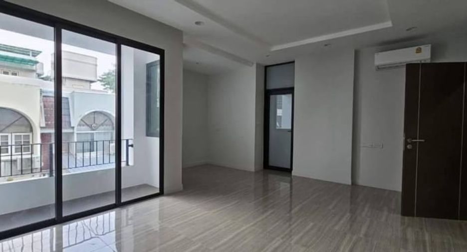 Local comercial en alquiler de 5 habitaciones en Watthana, Bangkok