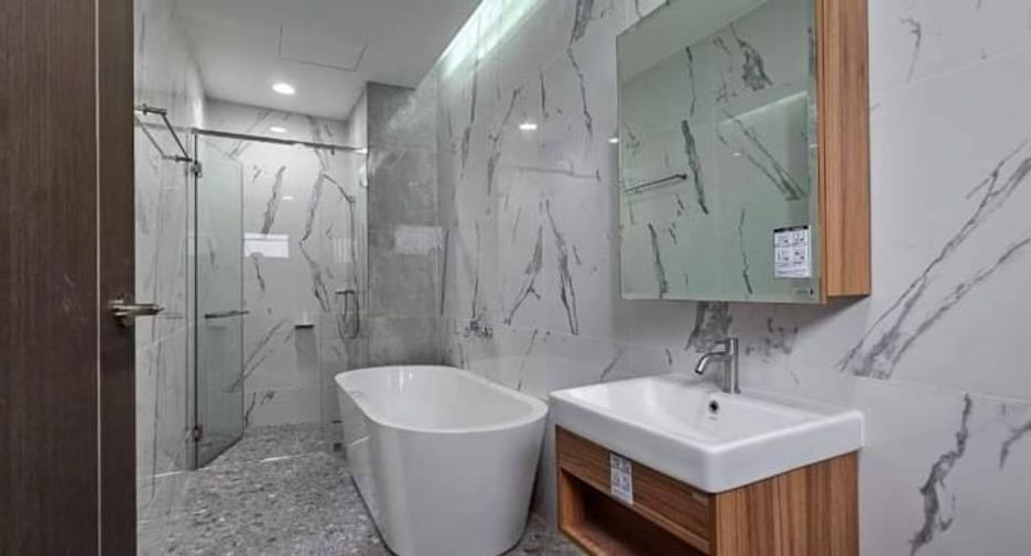 Local comercial en alquiler de 5 habitaciones en Watthana, Bangkok