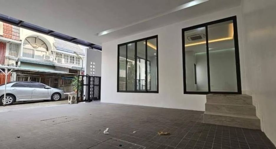 Local comercial en alquiler de 5 habitaciones en Watthana, Bangkok