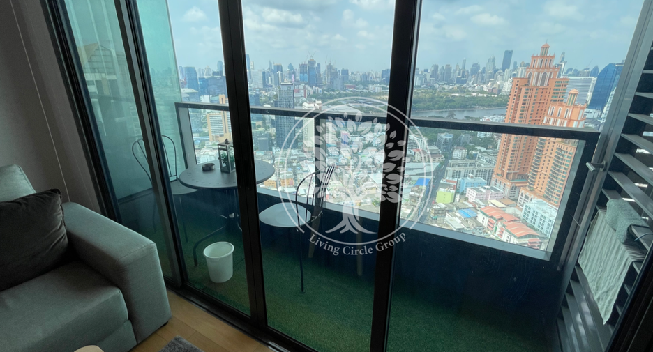 For rent 2 bedrooms condo in Khlong Toei, Bangkok