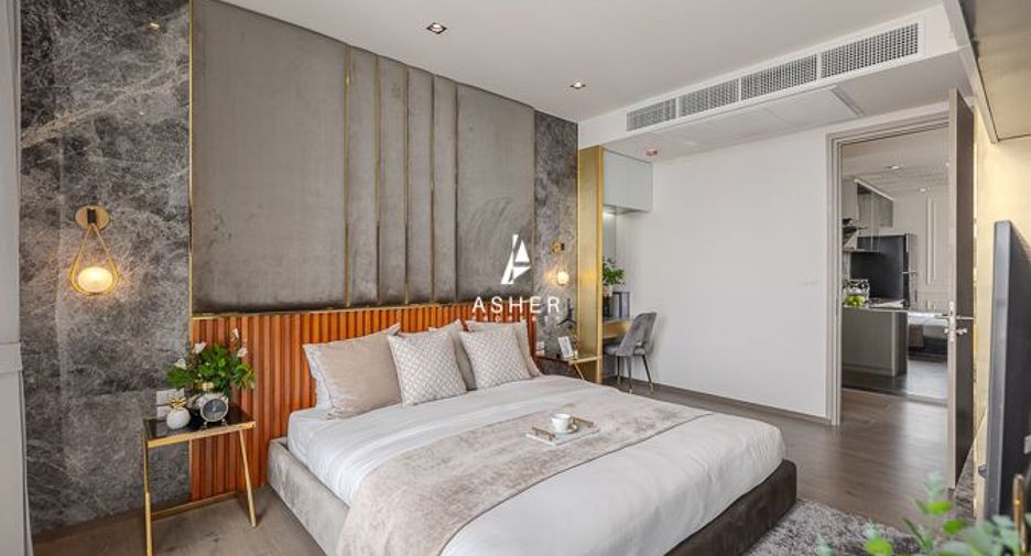 For sale 3 bedrooms condo in Khlong Toei, Bangkok