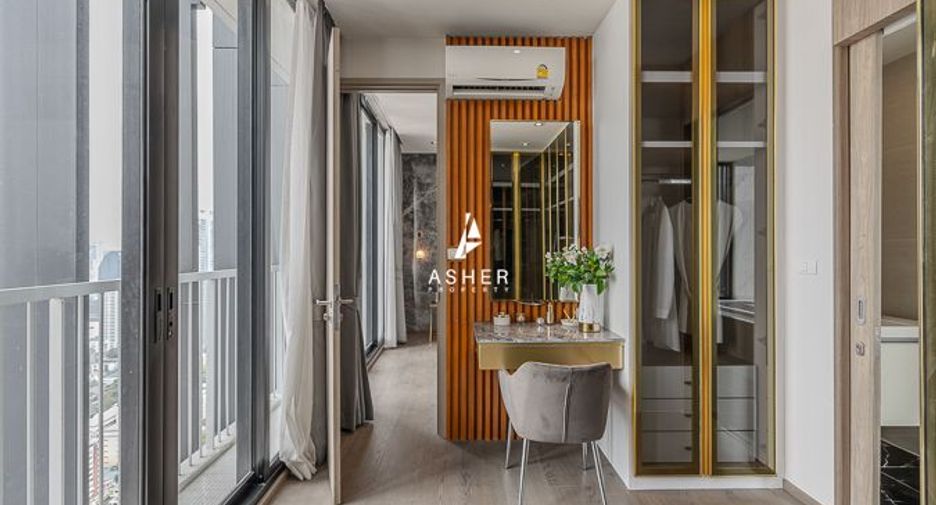 For sale 3 bedrooms condo in Khlong Toei, Bangkok
