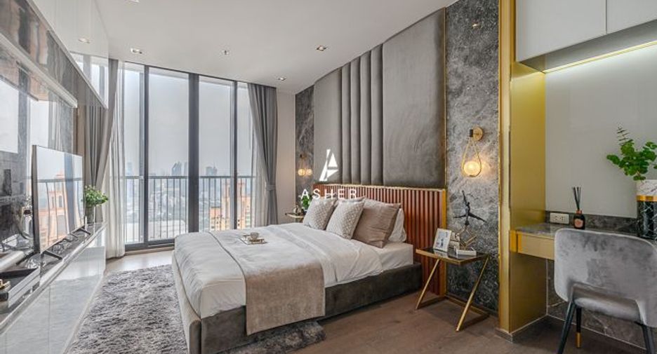 For sale 3 bedrooms condo in Khlong Toei, Bangkok