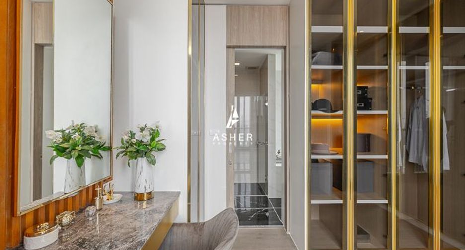 For sale 3 bedrooms condo in Khlong Toei, Bangkok