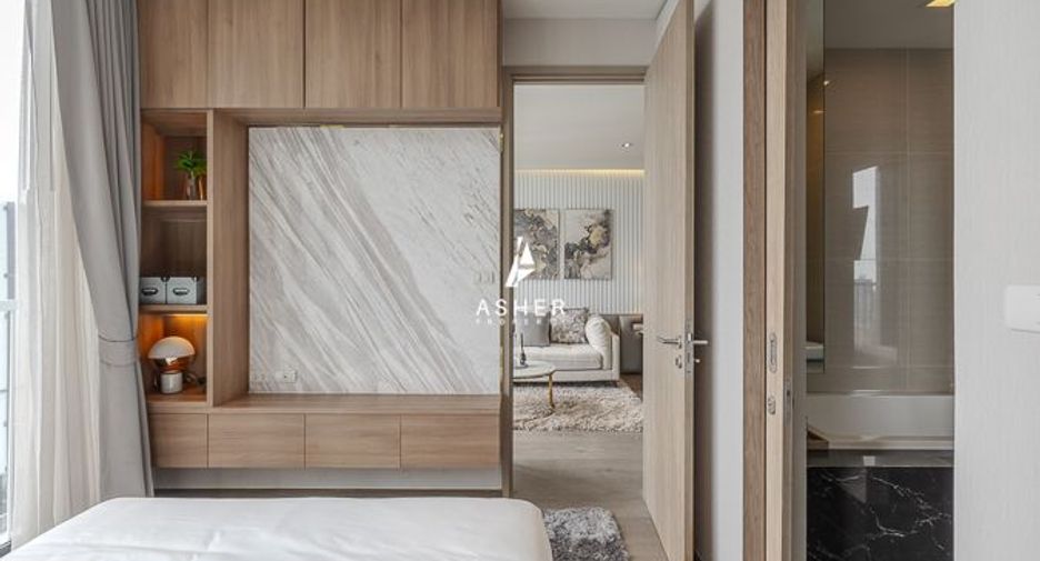 For sale 3 bedrooms condo in Khlong Toei, Bangkok
