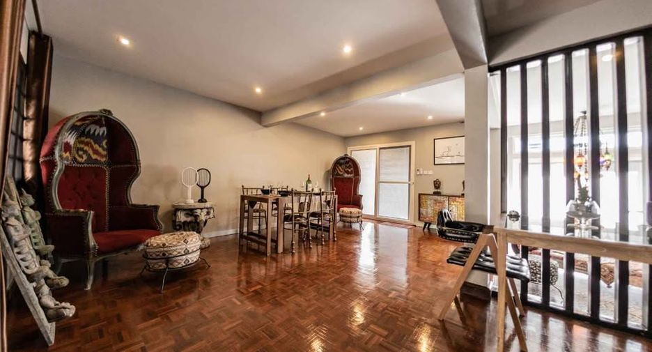 For rent 3 bedrooms townhouse in Mueang Chiang Mai, Chiang Mai