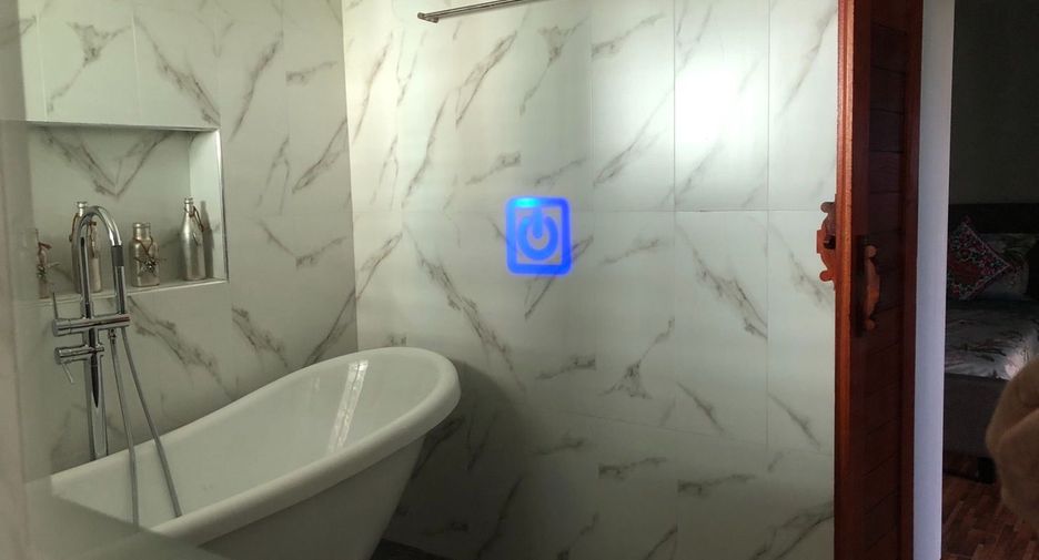 For rent 3 bedrooms townhouse in Mueang Chiang Mai, Chiang Mai