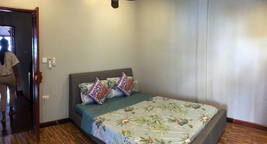 For rent 3 bedrooms townhouse in Mueang Chiang Mai, Chiang Mai
