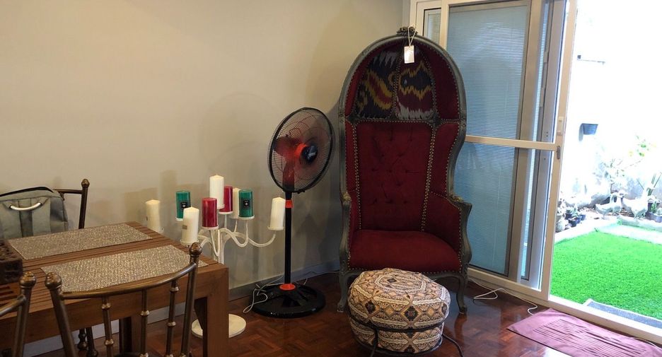 For rent 3 bedrooms townhouse in Mueang Chiang Mai, Chiang Mai