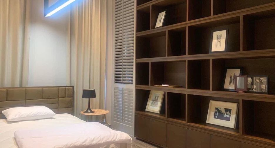 For rent 3 bedrooms condo in Khlong Toei, Bangkok