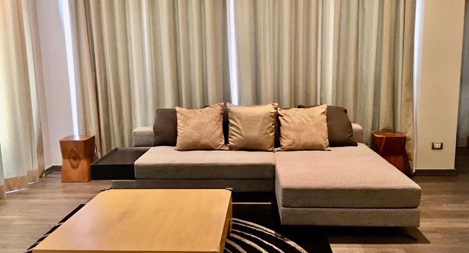 For rent 3 bedrooms condo in Khlong Toei, Bangkok