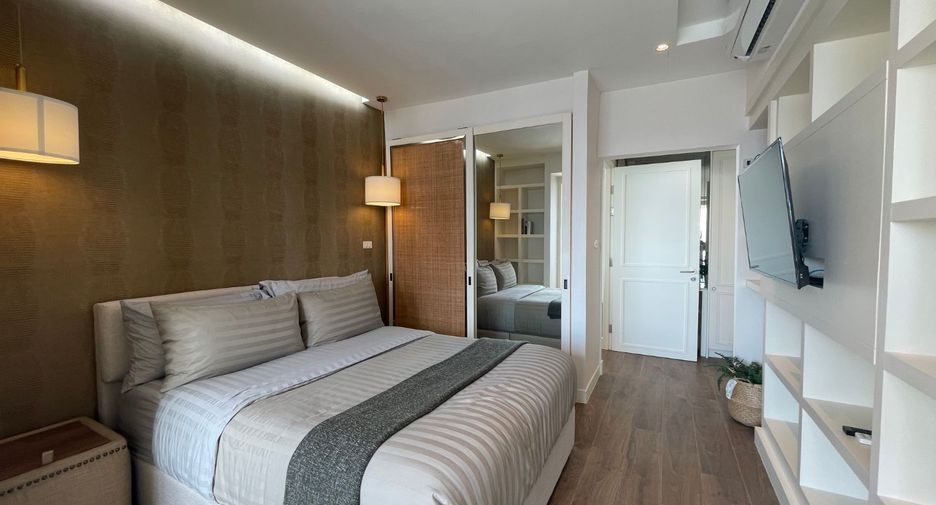 For rent 4 bedrooms condo in Khlong Toei, Bangkok