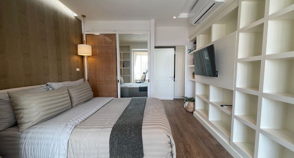 For rent 4 bedrooms condo in Khlong Toei, Bangkok