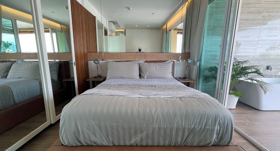 For rent 4 bedrooms condo in Khlong Toei, Bangkok