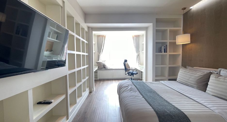 For rent 4 bedrooms condo in Khlong Toei, Bangkok