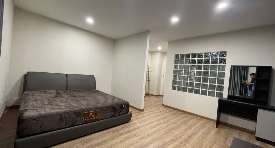 Casa adosada en venta de 3 habitaciones en Mueang Nonthaburi, Nonthaburi