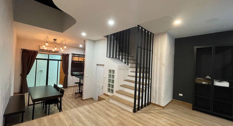 Casa adosada en venta de 3 habitaciones en Mueang Nonthaburi, Nonthaburi