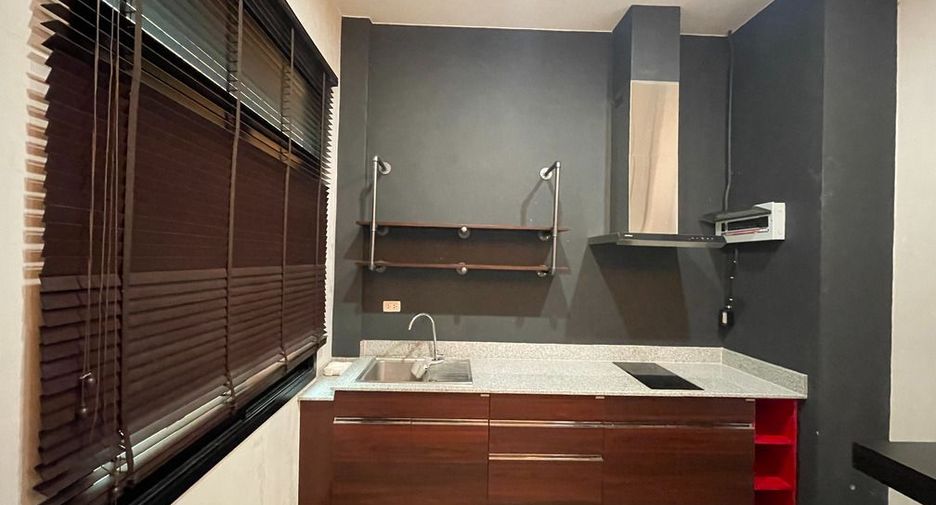 Casa adosada en venta de 3 habitaciones en Mueang Nonthaburi, Nonthaburi