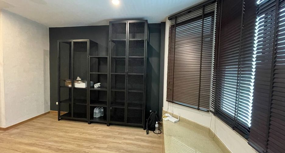 Casa adosada en venta de 3 habitaciones en Mueang Nonthaburi, Nonthaburi
