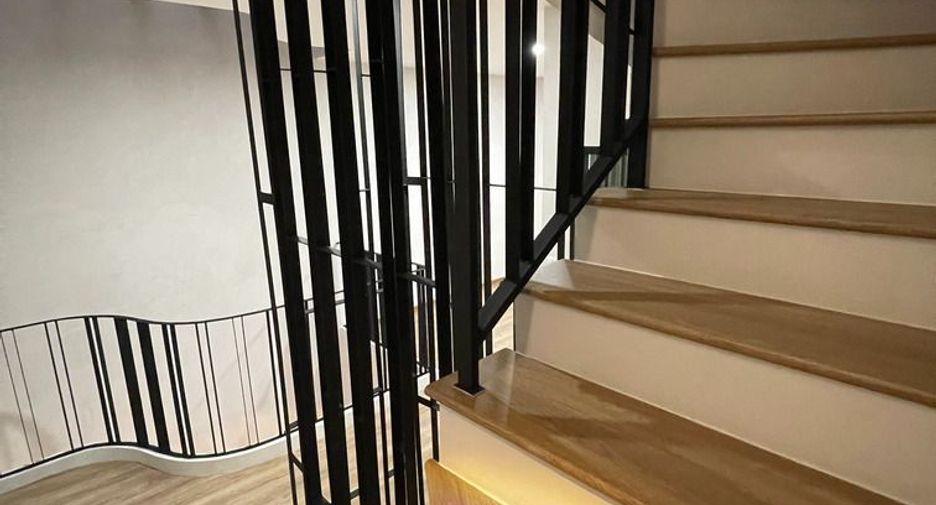 Casa adosada en venta de 3 habitaciones en Mueang Nonthaburi, Nonthaburi