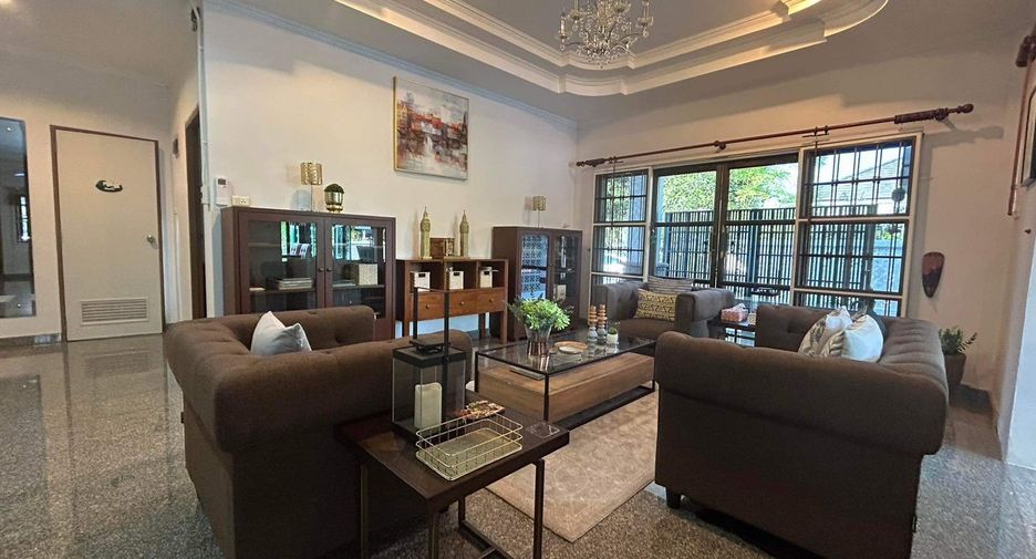 For sale 3 bed villa in Mueang Nakhon Si Thammarat, Nakhon Si Thammarat