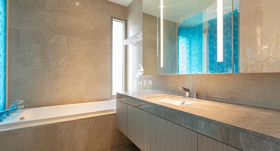 For sale 3 bedrooms condo in Khlong San, Bangkok