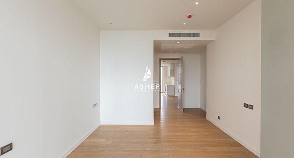 For sale 3 bedrooms condo in Khlong San, Bangkok