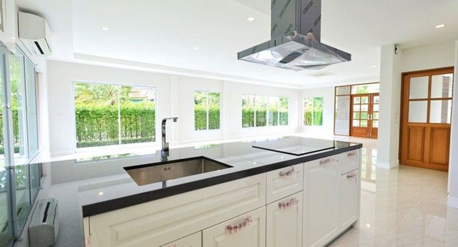 For sale 4 bedrooms house in Bang Kruai, Nonthaburi