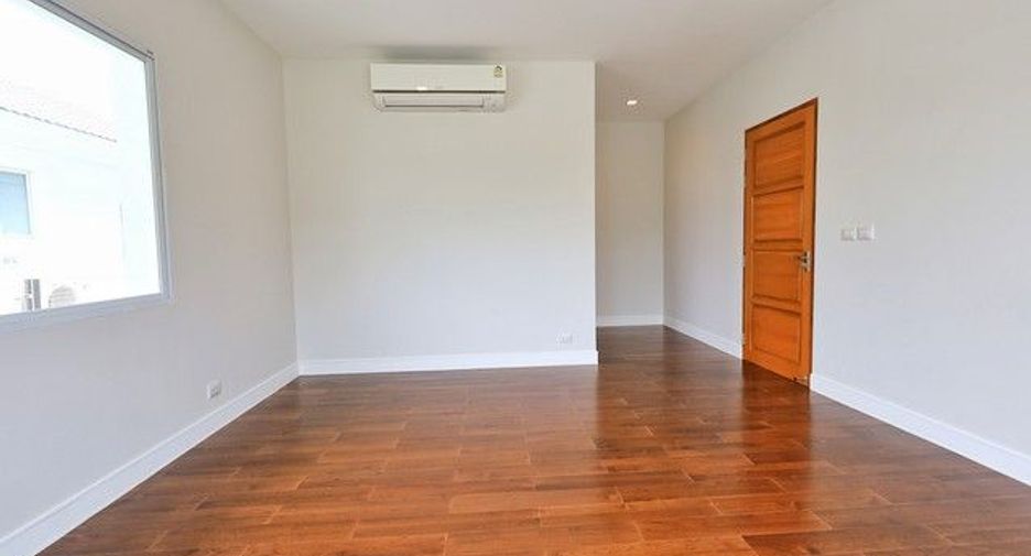 For sale 4 bedrooms house in Bang Kruai, Nonthaburi