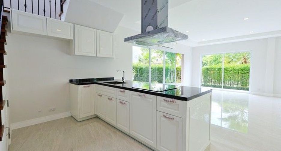 For sale 4 bedrooms house in Bang Kruai, Nonthaburi