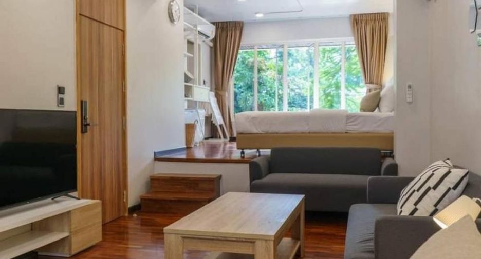 For rent 4 bed townhouse in Mueang Rayong, Rayong