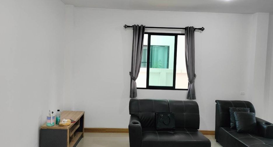 For sale 6 bedrooms townhouse in Hang Dong, Chiang Mai