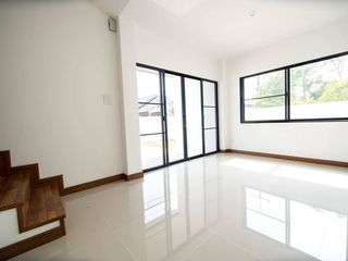 Casa adosada en venta de 6 habitaciones en Hang Dong, Chiang Mai