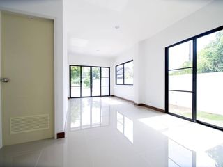 Casa adosada en venta de 6 habitaciones en Hang Dong, Chiang Mai
