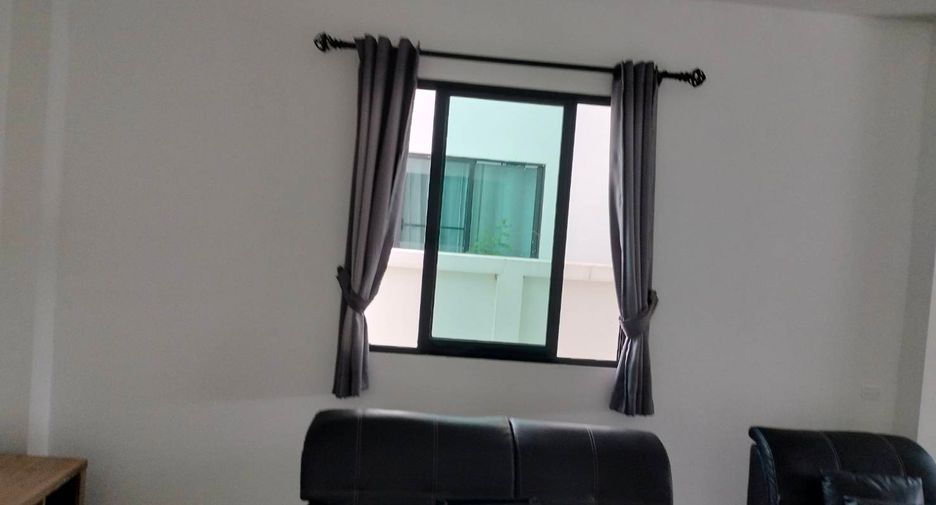 For sale 6 bedrooms townhouse in Hang Dong, Chiang Mai