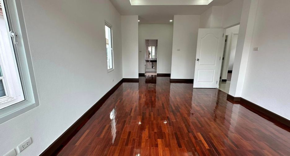For sale 3 bedrooms house in Bang Lamung, Chonburi