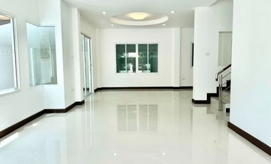 Haus zum Kauf mit 3 Zimmer in Bang Lamung, Chonburi