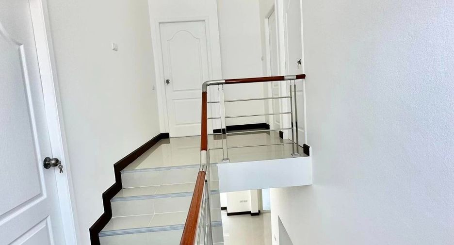 For sale 3 bedrooms house in Bang Lamung, Chonburi