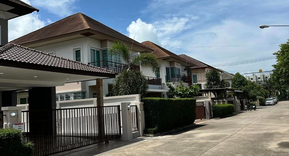 For sale 3 bedrooms house in Bang Lamung, Chonburi