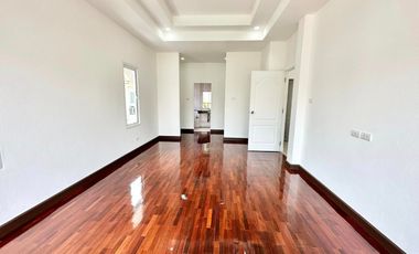 Haus zum Kauf mit 3 Zimmer in Bang Lamung, Chonburi