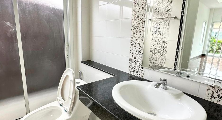 For sale 3 bedrooms house in Bang Lamung, Chonburi