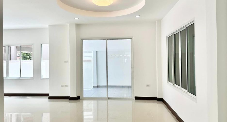 For sale 3 bedrooms house in Bang Lamung, Chonburi