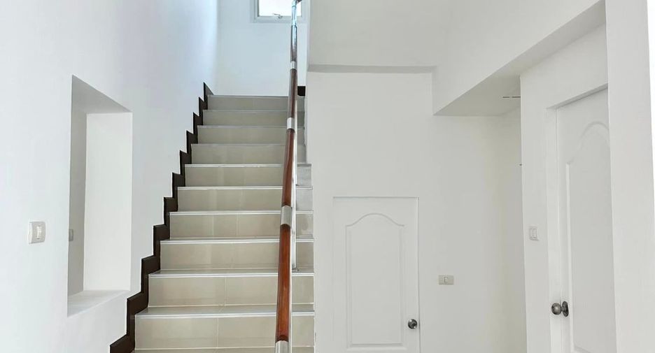 For sale 3 bedrooms house in Bang Lamung, Chonburi