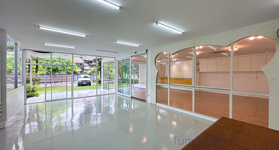 For rent retail Space in Mueang Chiang Mai, Chiang Mai