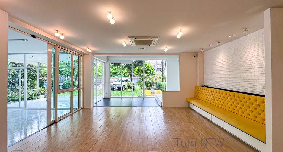 For rent retail Space in Mueang Chiang Mai, Chiang Mai