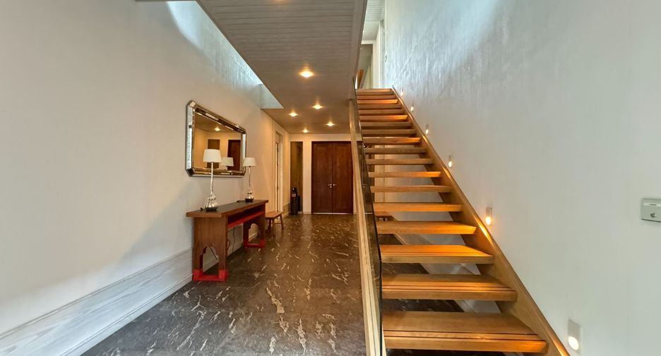 For sale 5 bed villa in Takua Thung, Phang Nga